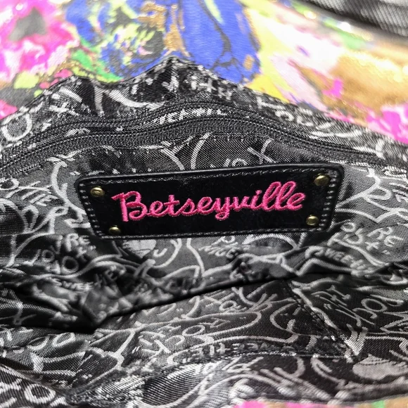 Betsey Johnson Pink and Green Crossbody Bag with Floral Design - Picture 7 of 7